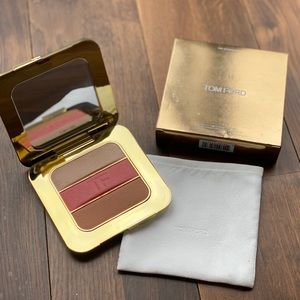 TOM FORD SOLEIL CONTOURING COMPACT makeup